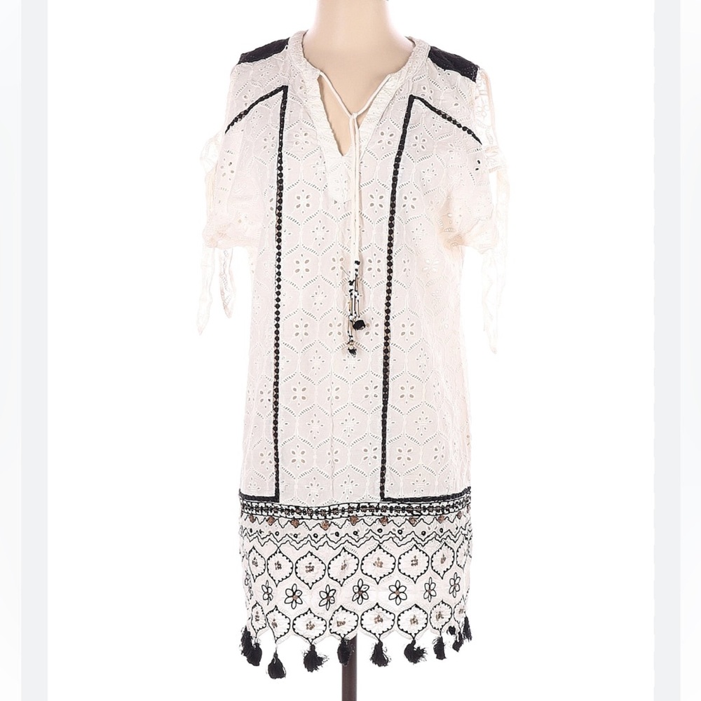 HEMANT & NANDITA, Lace Dress